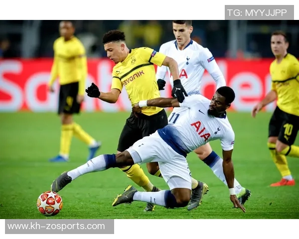 热议南京排球队技术变革与欧冠足球的精彩对比与启示